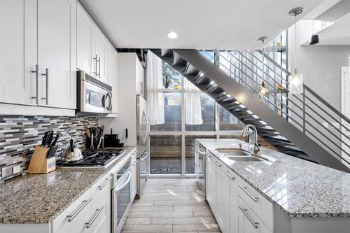 apt-2101-2604 Museum Way, Fort Worth, TX, 76107-3078 | Card Image