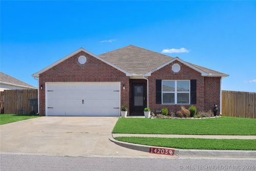 14203 N 74th East Ave, Collinsville, OK, 74021-4868 | Card Image
