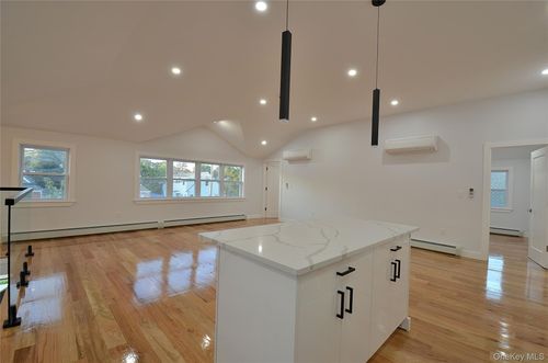21942 112th Road, New York, NY, 11429 | Card Image