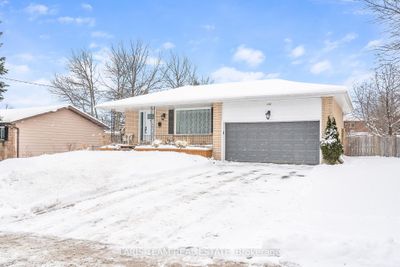 148 Anne St N, House other with 3 bedrooms, 2 bathrooms and 6 parking in Barrie ON | Image 3