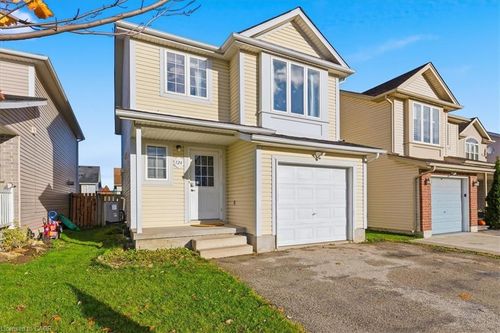 724 Angler Way, Waterloo, ON, N2K4L6 | Card Image