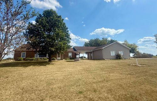 349 N Francisco Rd, Grass Lake, MI, 49240-9214 | Card Image