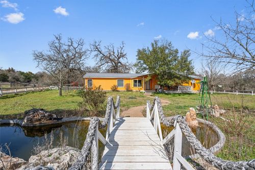 172 Hershal Ln, Cedar Creek, TX, 78612-2024 | Card Image