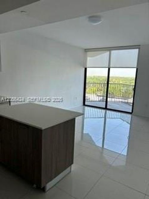 508-5300 Nw 85th Ave, Doral, FL, 33166-5313 | Card Image