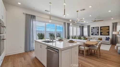 1212 Hinnen Ave, Hacienda Heights, CA, 91745-2341 | Card Image