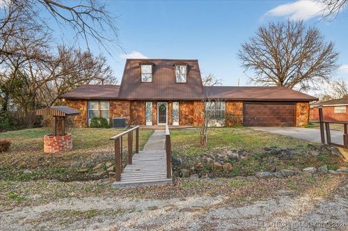 512 W 20th St, Bartlesville, OK, 74003-6120 | Card Image