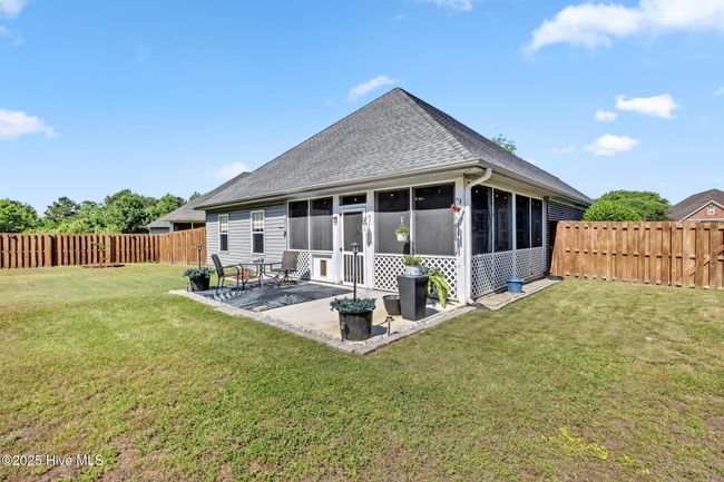223 Silver Creek Loop, House other with 3 bedrooms, 4 bathrooms and 2 parking in Sneads Ferry NC | Image 33