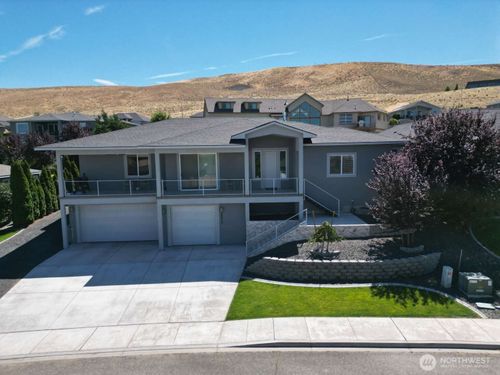 2317 W 50th Ave, Kennewick, WA, 99337-4620 | Card Image