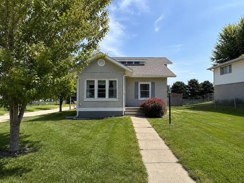 215 N 9th St, Newman Grove, NE, 68758-6022 | Card Image