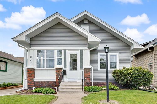 835 18th St Se, Cedar Rapids, IA, 52403-2643 | Card Image