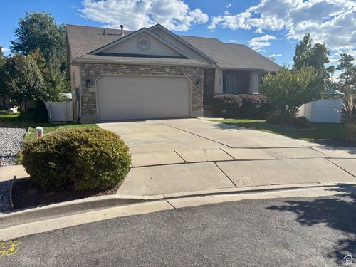 925 E St, Clearfield, UT, 84015 | Card Image