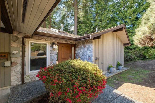 187 April Road, House other with 3 bedrooms, 2 bathrooms and 2 parking in Port Moody BC | Image 37