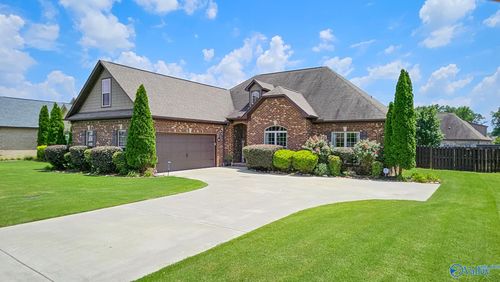 17510 Maree Dr, Athens, AL, 35613-5870 | Card Image