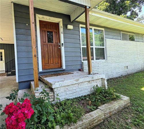 618 Beverly Dr, Harrison, AR, 72601-6044 | Card Image