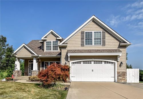 8076 Rainbow Dr, Concord Township, OH, 44077-8534 | Card Image