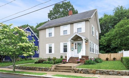 47 Moffatt Rd, Salem, MA, 01970-4327 | Card Image