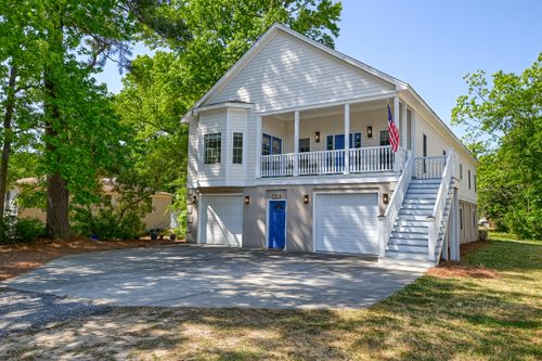 731 York St, Mount Pleasant, SC, 29464-2614 | Card Image