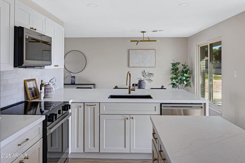 3350 E Florian Ave, Mesa, AZ, 85204-5640 | Card Image