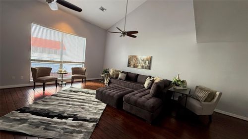 6138 Grand Blvd, Houston, TX, 77021-1177 | Card Image