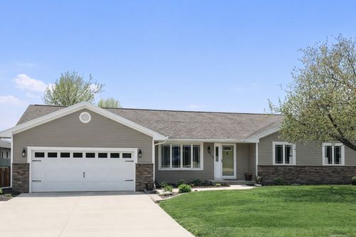 502 W Kenneth Dr, Heyworth, IL, 61745-9319 | Card Image
