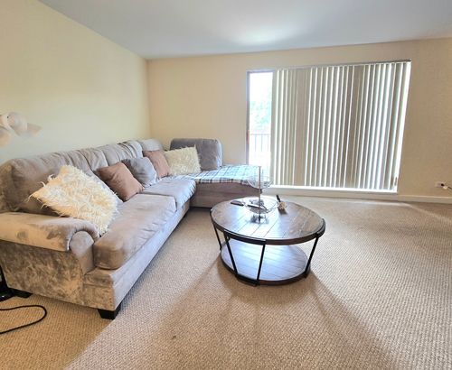 unit-202-898 Wellington Ave, Elk Grove Village, IL, 60007-3352 | Card Image