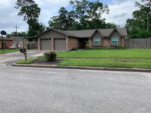 1003 Timber Hill Dr, Conroe, TX, 77301-4045 | Card Image