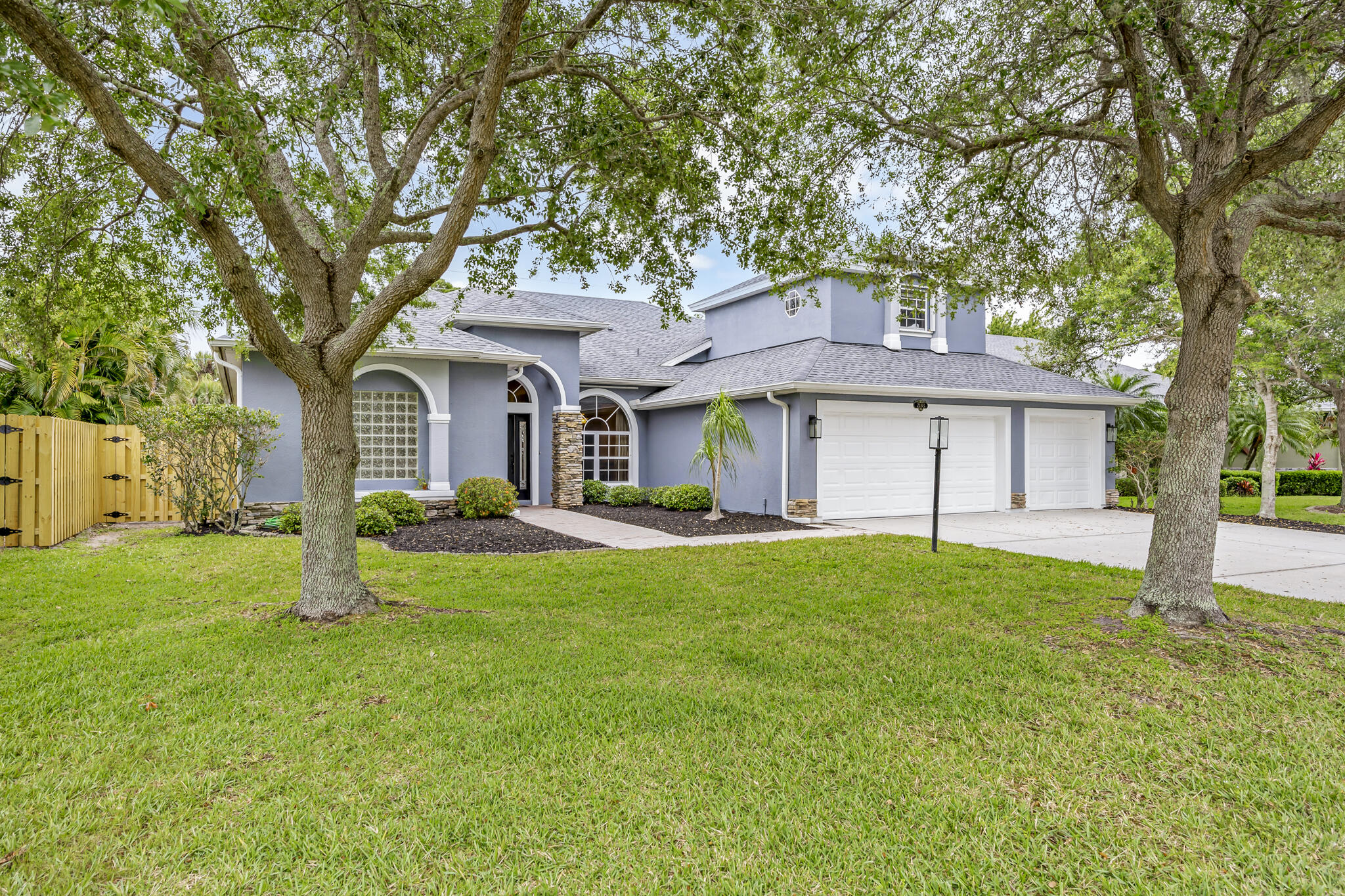 Woodfield Cir, Melbourne, FL 32904