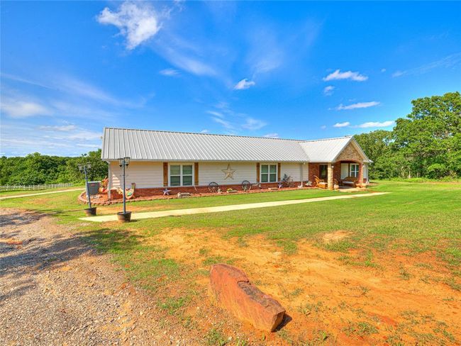 830294 S 3530 Rd, House other with 3 bedrooms, 2 bathrooms and null parking in Stroud OK | Image 4