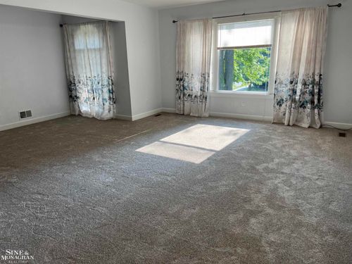 904 Trombley Rd, Grosse Pointe Park, MI, 48230-1860 | Card Image