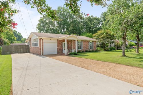 11020 Crestfield Dr Se, Huntsville, AL, 35803-1066 | Card Image
