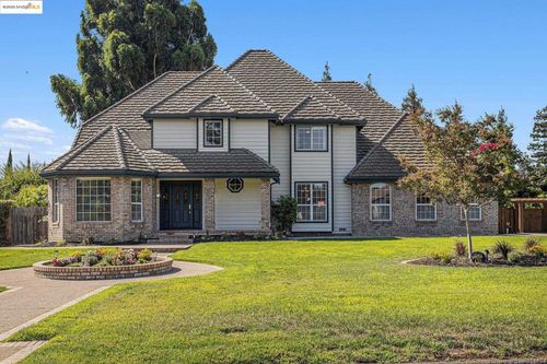 15 Madeira Ct, Oakley, CA, 94561-1735 | Card Image