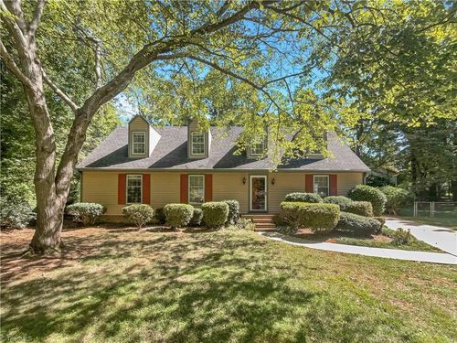 4108 Ridgedale Dr, Greensboro, NC, 27455-9207 | Card Image