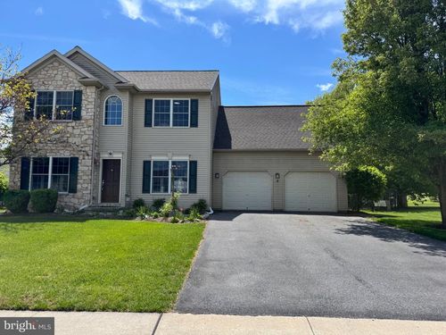 14 Manor Cir, PALMYRA, PA, 17078-3834 | Card Image