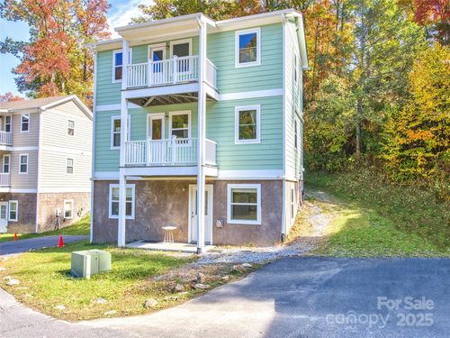 12 Lila Ln, Leicester, NC, 28748 | Card Image