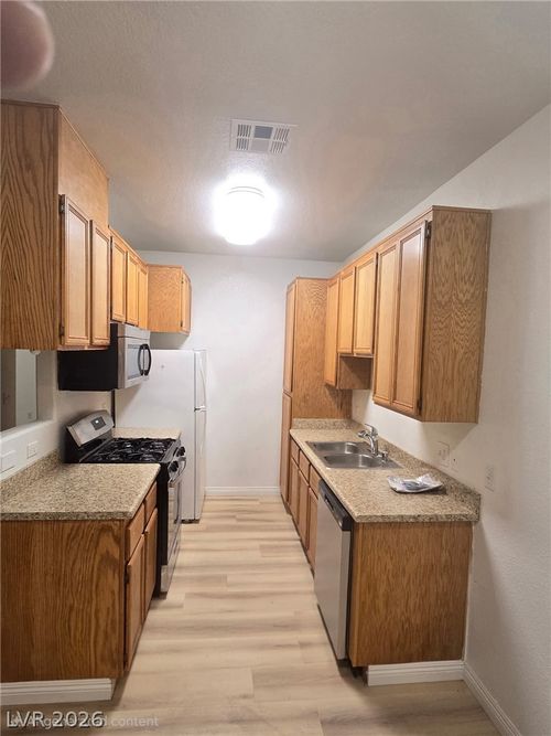 1062-4730 E Craig Rd, Las Vegas, NV, 89115-2591 | Card Image