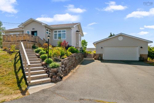 22 Beechview Dr, Chester, NS, B0J1J0 | Card Image