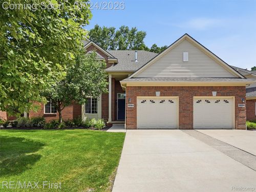 29364 Woodpark Cir, Warren, MI, 48092-6305 | Card Image