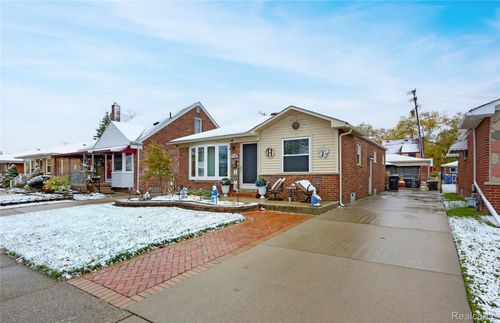 7140 Luana Ave, Allen Park, MI, 48101-2409 | Card Image