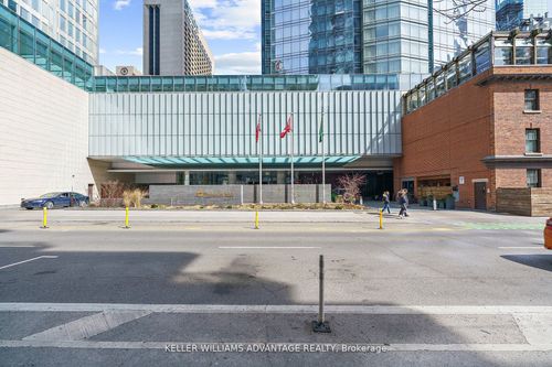 2104-180 University Ave, Toronto, ON, M5H0A2 | Card Image