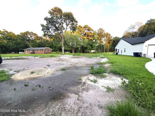 1390 Old Folkstone Rd, Sneads Ferry, NC, 28460-9155 | Card Image