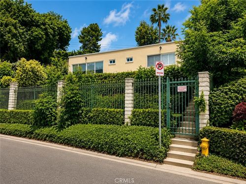 18048 Karen, Encino, CA, 91316 | Card Image