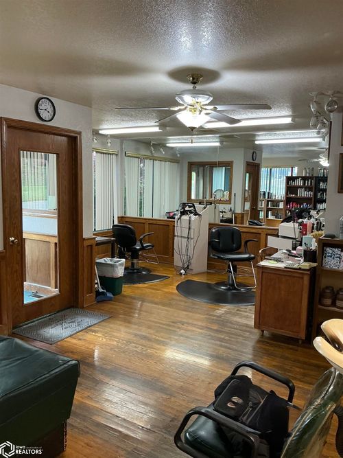 503 Benton Ave W, Albia, IA, 52531-1933 | Card Image