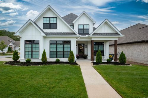 2 Bentwood Ln, Little Rock, AR, 72223-8029 | Card Image