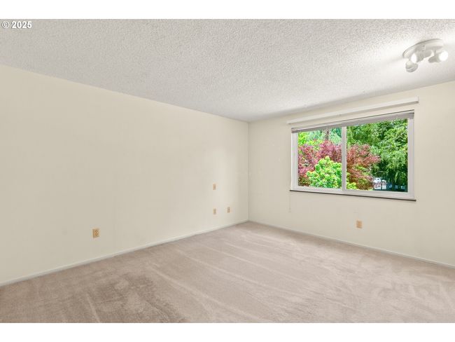 5312 Sw Erickson Ave, Condo with 2 bedrooms, 2 bathrooms and 1 parking in Beaverton OR | Image 14