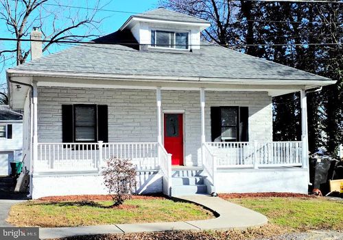 1051 Maple Ave, BENSALEM, PA, 19020-4912 | Card Image