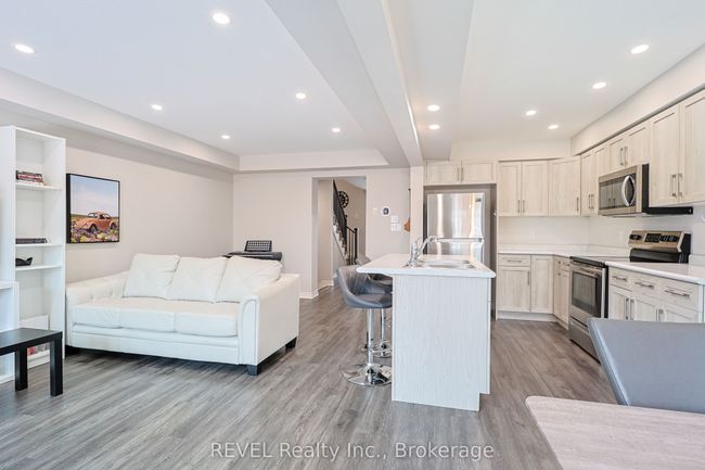 196 Heron St, House attached with 3 bedrooms, 3 bathrooms and 2 parking in Welland ON | Image 16