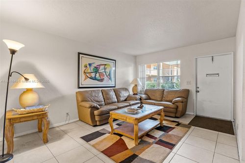 apt-102-200 Croton Ave, Lantana, FL, 33462-2932 | Card Image