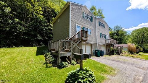 33 Alaska Ave, Chester, WV, 26034-1561 | Card Image