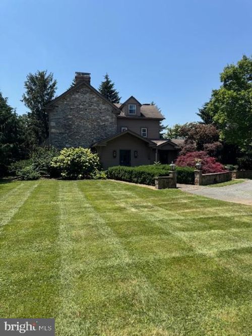 469 Gum Tree Rd, COCHRANVILLE, PA, 19330-1514 | Card Image
