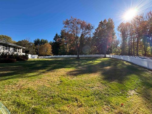 2 Lincoln Dr, Bow, NH, 03304-3209 | Card Image